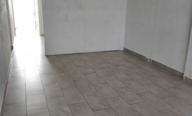 Edificio con locales comerciales en Ecatepec