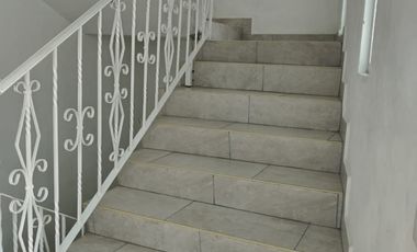 Edificio con locales comerciales en Ecatepec