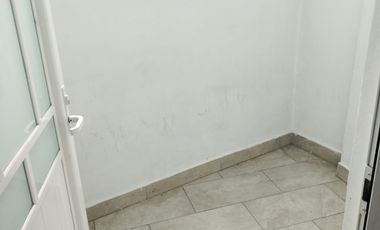 Edificio con locales comerciales en Ecatepec