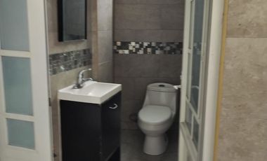 Edificio con locales comerciales en Ecatepec