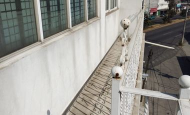 Edificio con locales comerciales en Ecatepec
