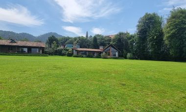 EXCLUSIVA CASA EN VENTA CON ACCESO AL LAGO.