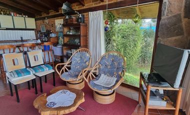 EXCLUSIVA CASA EN VENTA CON ACCESO AL LAGO.