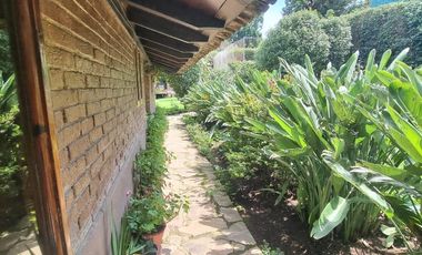 EXCLUSIVA CASA EN VENTA CON ACCESO AL LAGO.