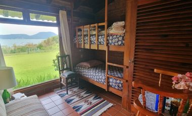 EXCLUSIVA CASA EN VENTA CON ACCESO AL LAGO.