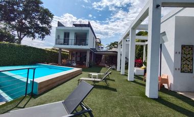 CASA  DE DESCANSO EN CONDOMINIO - ESTRATO 6 - ANAPOIMA