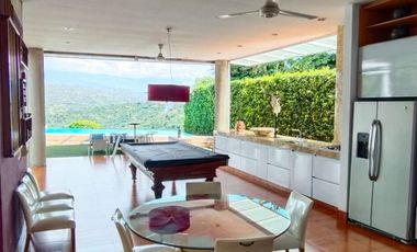 CASA  DE DESCANSO EN CONDOMINIO - ESTRATO 6 - ANAPOIMA