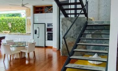 CASA  DE DESCANSO EN CONDOMINIO - ESTRATO 6 - ANAPOIMA