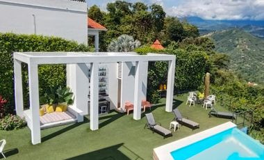 CASA  DE DESCANSO EN CONDOMINIO - ESTRATO 6 - ANAPOIMA