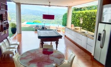 CASA  DE DESCANSO EN CONDOMINIO - ESTRATO 6 - ANAPOIMA