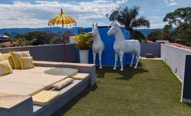 CASA  DE DESCANSO EN CONDOMINIO - ESTRATO 6 - ANAPOIMA