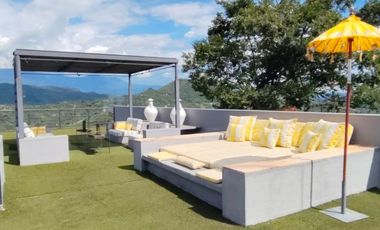 CASA  DE DESCANSO EN CONDOMINIO - ESTRATO 6 - ANAPOIMA