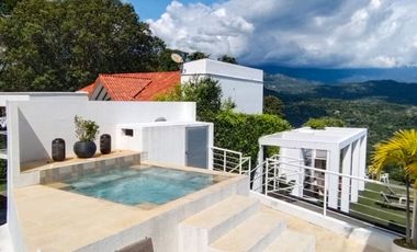 CASA  DE DESCANSO EN CONDOMINIO - ESTRATO 6 - ANAPOIMA