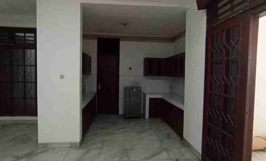 Strategis dekat MRT dan tol cocok untuk kantor dan rumah tinggal