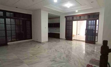 Strategis dekat MRT dan tol cocok untuk kantor dan rumah tinggal