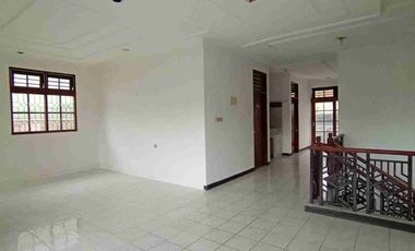 Strategis dekat MRT dan tol cocok untuk kantor dan rumah tinggal
