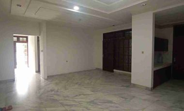 Strategis dekat MRT dan tol cocok untuk kantor dan rumah tinggal