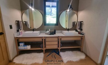 LUJO Y MODERNIDAD,OFRECE ESTA CASA EN VENTA CON ACCESO ALCAMPO DE GOLF