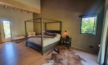 LUJO Y MODERNIDAD,OFRECE ESTA CASA EN VENTA CON ACCESO ALCAMPO DE GOLF