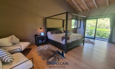 LUJO Y MODERNIDAD,OFRECE ESTA CASA EN VENTA CON ACCESO ALCAMPO DE GOLF