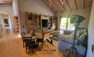 LUJO Y MODERNIDAD,OFRECE ESTA CASA EN VENTA CON ACCESO ALCAMPO DE GOLF