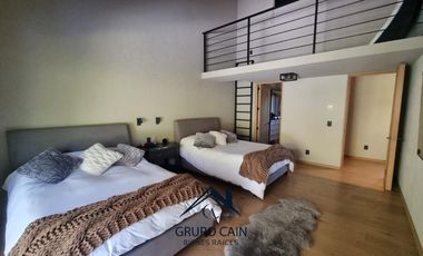 LUJO Y MODERNIDAD,OFRECE ESTA CASA EN VENTA CON ACCESO ALCAMPO DE GOLF