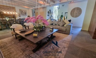 LUJO Y MODERNIDAD,OFRECE ESTA CASA EN VENTA CON ACCESO ALCAMPO DE GOLF