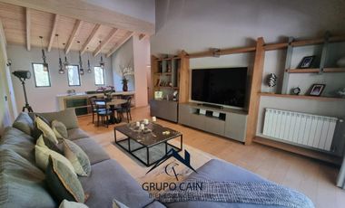 LUJO Y MODERNIDAD,OFRECE ESTA CASA EN VENTA CON ACCESO ALCAMPO DE GOLF