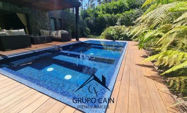 LUJO Y MODERNIDAD,OFRECE ESTA CASA EN VENTA CON ACCESO ALCAMPO DE GOLF