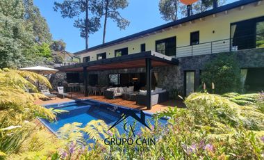 LUJO Y MODERNIDAD,OFRECE ESTA CASA EN VENTA CON ACCESO ALCAMPO DE GOLF