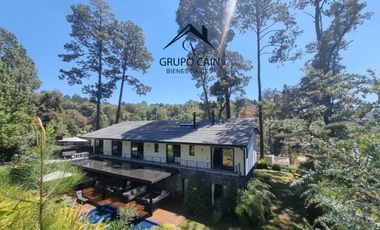 LUJO Y MODERNIDAD,OFRECE ESTA CASA EN VENTA CON ACCESO ALCAMPO DE GOLF