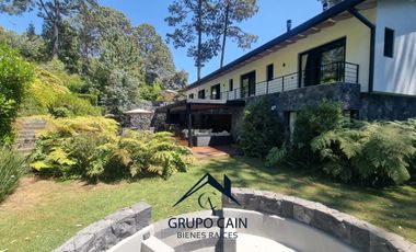 LUJO Y MODERNIDAD,OFRECE ESTA CASA EN VENTA CON ACCESO ALCAMPO DE GOLF