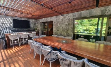 LUJO Y MODERNIDAD,OFRECE ESTA CASA EN VENTA CON ACCESO ALCAMPO DE GOLF