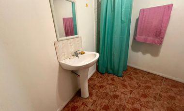 HERMOSA CASA REMODELADA 5 DORMIT CERRO SANTO DOMINGO