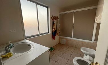 HERMOSA CASA REMODELADA 5 DORMIT CERRO SANTO DOMINGO