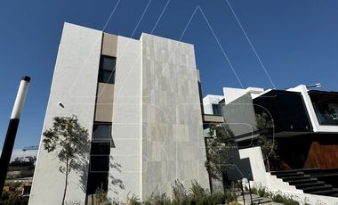 RESIDENCIA DE LUJO EN VENTA EN PUERTA LAS LOMAS – VISTA PRIVILEGIADA A LAS LOMAS