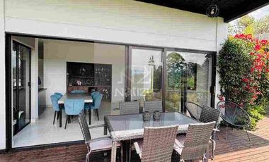 Casa Campestre en Urbanización cerrada Marinilla (Ant)