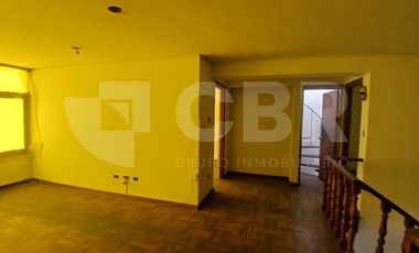 VENTA CASA COMO TERRENO EN SURCO