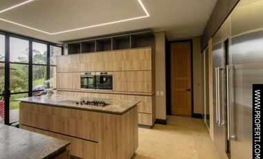 Casa Amoblada en Arriendo Sector Alto de las Palmas - Envigado