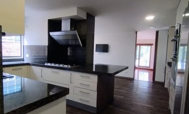 VENDO EN CHICO RESERVADO  APARTAMENTO CON TERRAZAS Y BALCÓN .