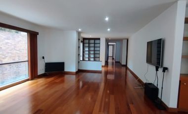 VENDO EN CHICO RESERVADO  APARTAMENTO CON TERRAZAS Y BALCÓN .
