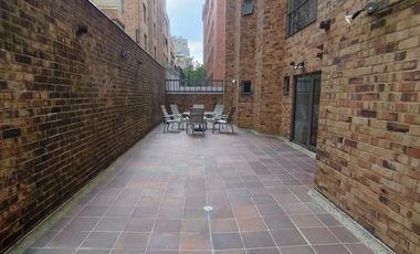 VENDO EN CHICO RESERVADO  APARTAMENTO CON TERRAZAS Y BALCÓN .