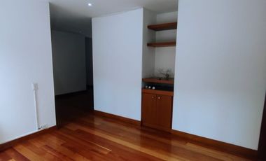 VENDO EN CHICO RESERVADO  APARTAMENTO CON TERRAZAS Y BALCÓN .