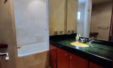 VENDO EN CHICO RESERVADO  APARTAMENTO CON TERRAZAS Y BALCÓN .