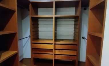 VENDO EN CHICO RESERVADO  APARTAMENTO CON TERRAZAS Y BALCÓN .