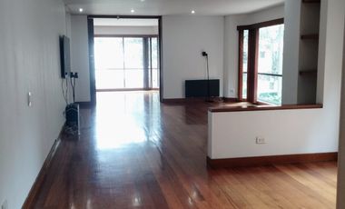 VENDO EN CHICO RESERVADO  APARTAMENTO CON TERRAZAS Y BALCÓN .
