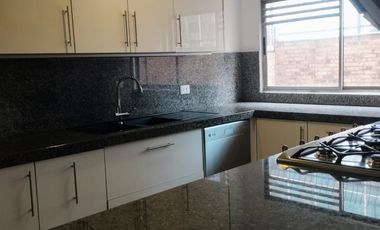 VENDO EN CHICO RESERVADO  APARTAMENTO CON TERRAZAS Y BALCÓN .