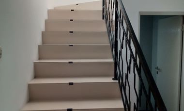 Rumah dijual Murah 2 Lt. Ciracas, Jakarta Timur 5 menit Terminal Kp.Rambutan