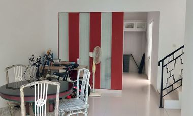 Rumah dijual Murah 2 Lt. Ciracas, Jakarta Timur 5 menit Terminal Kp.Rambutan