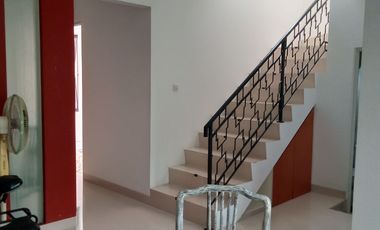 Rumah dijual Murah 2 Lt. Ciracas, Jakarta Timur 5 menit Terminal Kp.Rambutan